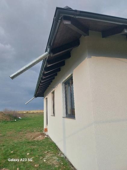 Casă cu 3 camere în Dumbrava