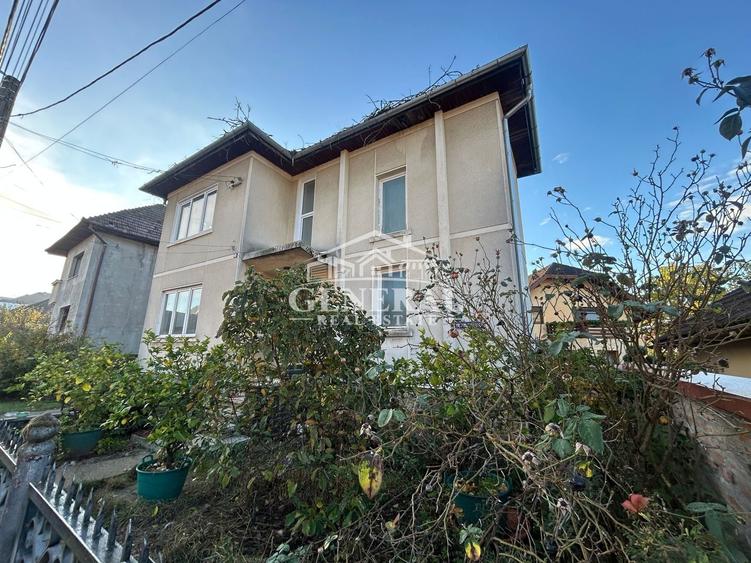Casă individuală cu 5 camere cu Canalizare în Valea Roșie