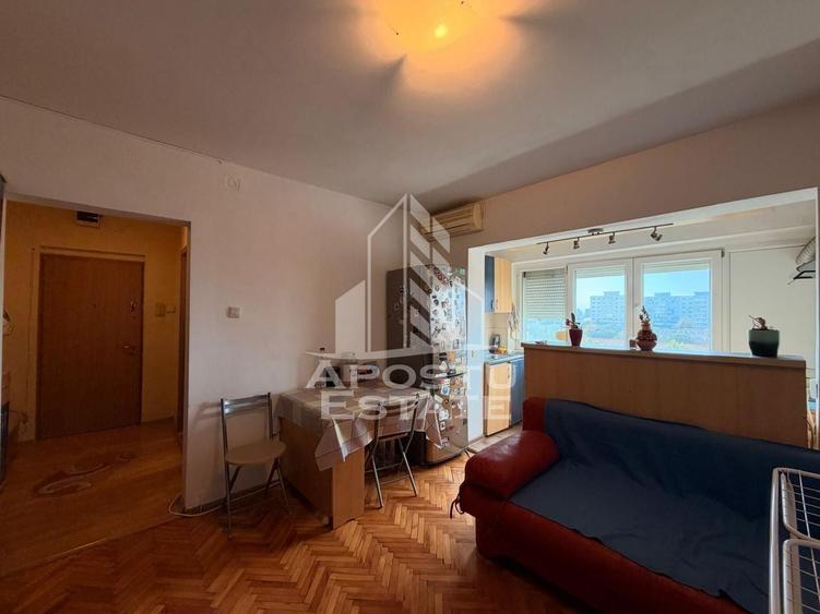 Apartament cu 2 camere semidecomandat, mobilat în Torontalului
