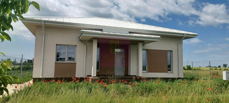 Casă cu 4 camere cu Teren 514 Mp în Nord