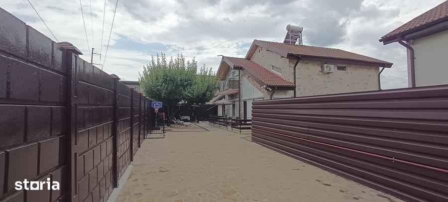 Casă cu 5 camere cu Teren 360 Mp în Calea București