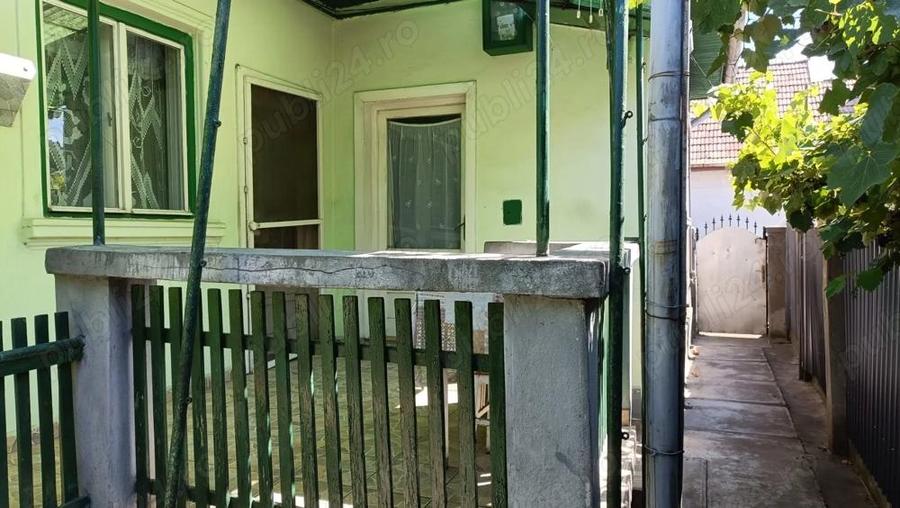 Casă cu 4 camere în Central