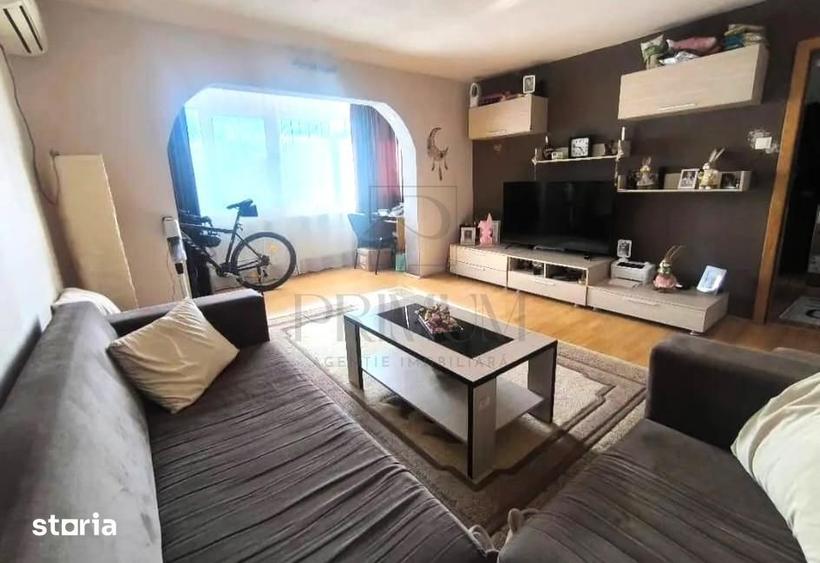 Apartament cu 3 camere decomandat, mobilat în Șagului