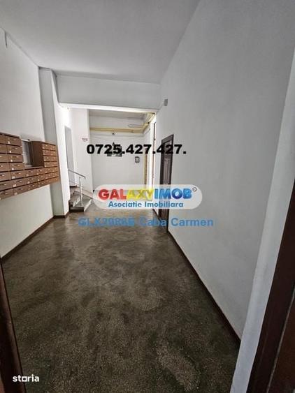 Apartament cu 3 camere decomandat în Bănești