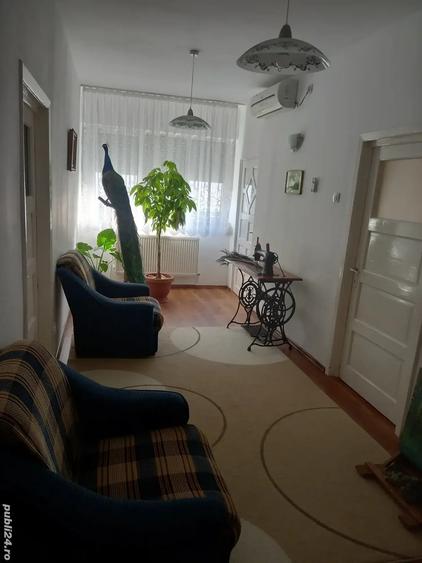 Casă cu 2 camere cu Teren 1535 Mp în Central