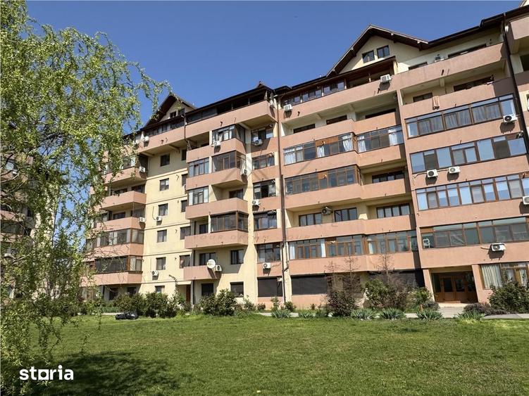 Apartament cu 4 camere decomandat în Est