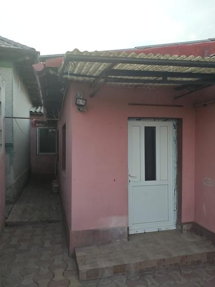 Casă cu 3 camere în Central