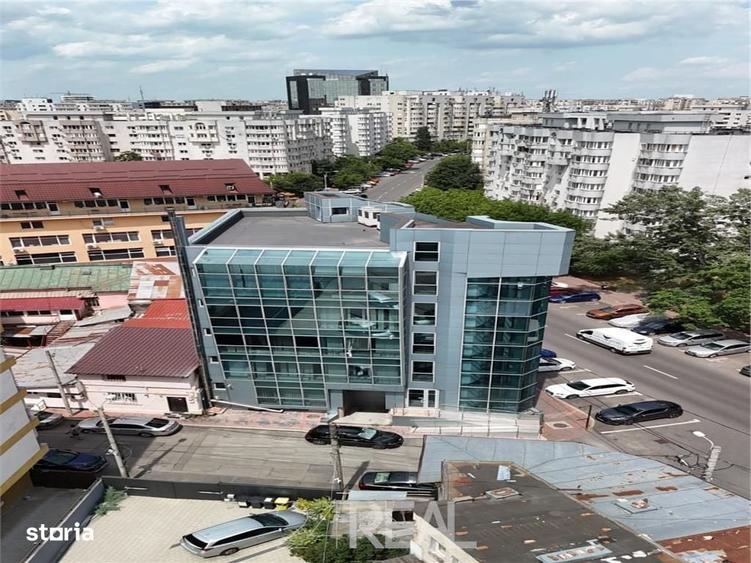Spațiu comercial, de 1,100 mp, în Vitan