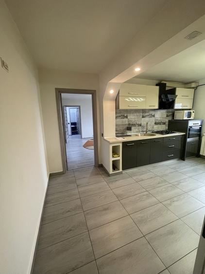 Inchiriez apartament Brazda lui Novac, etaj 3/4cu centrala termica - 3