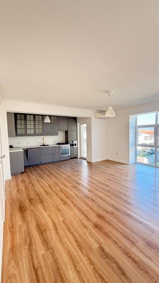 Apartament cu 3 camere decomandat în Vest