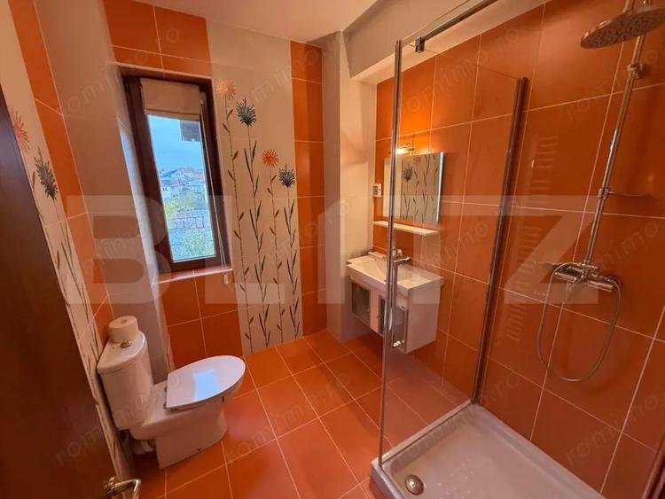 Apartament cu 3 camere, mobilat în Central