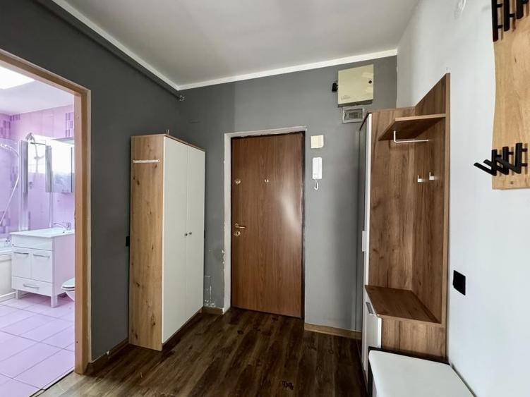 Apartament cu 2 camere semidecomandat, mobilat în Florești