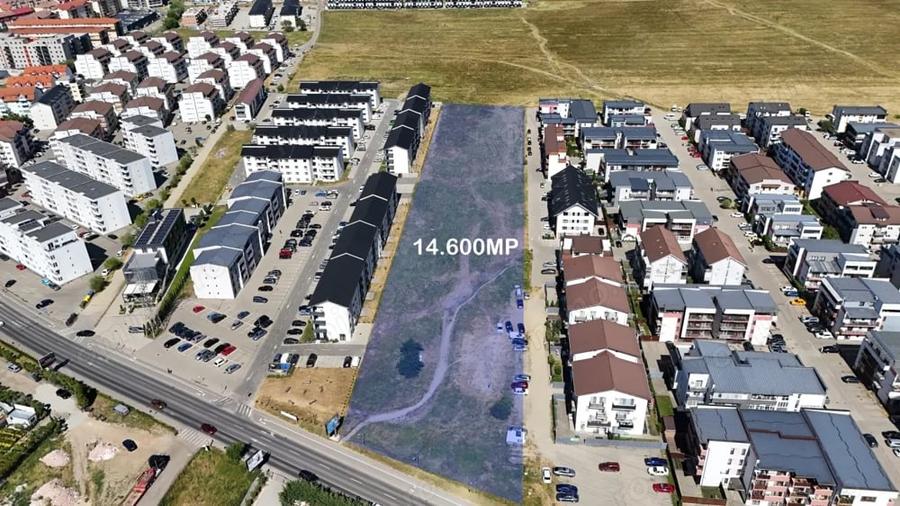 Teren de 14600 mp, în Central