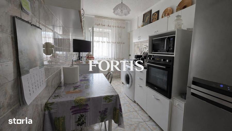 Apartament de vanzare 65mp utili in Fagaras, zona 1 Decembrie - 3