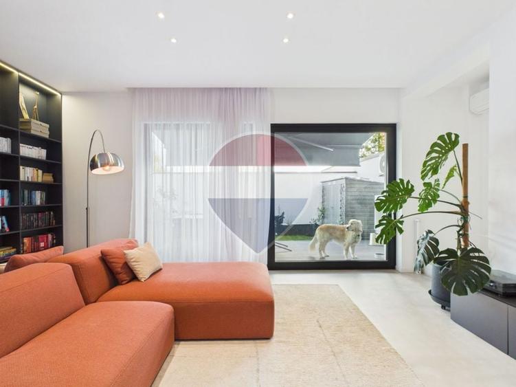 Duplex cu 4 camere cu Teren 202 Mp în Central