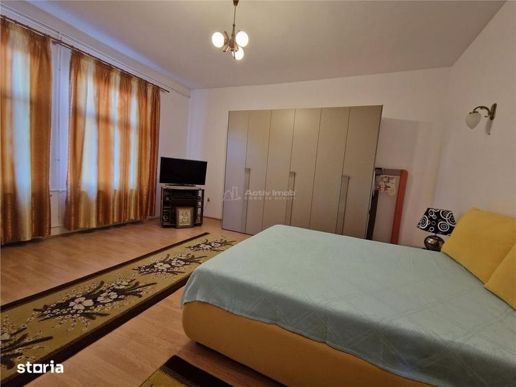 Casă cu 4 camere în Central