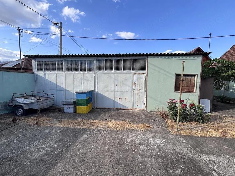 Casă cu Teren 1005 Mp în Iosia
