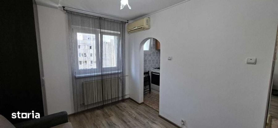 Garsonieră în Titan