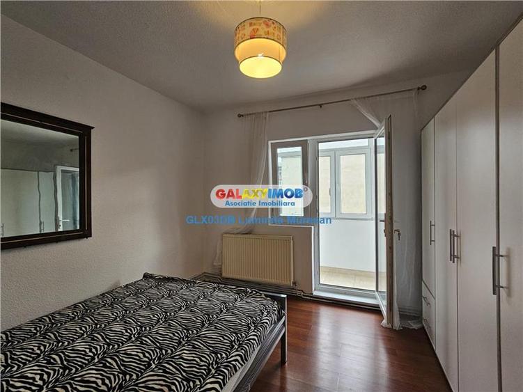 Apartament cu 3 camere decomandat, mobilat în Micro 12