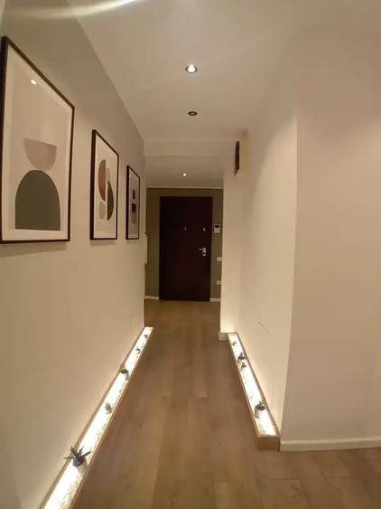 Apartament cu 4 camere în Victoriei