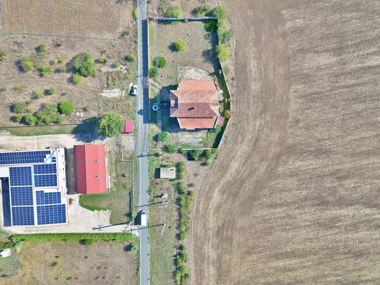 Spațiu comercial, de 728 mp, în Periferie