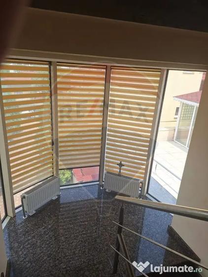 Casă cu 11 camere cu Teren 620 Mp în Central