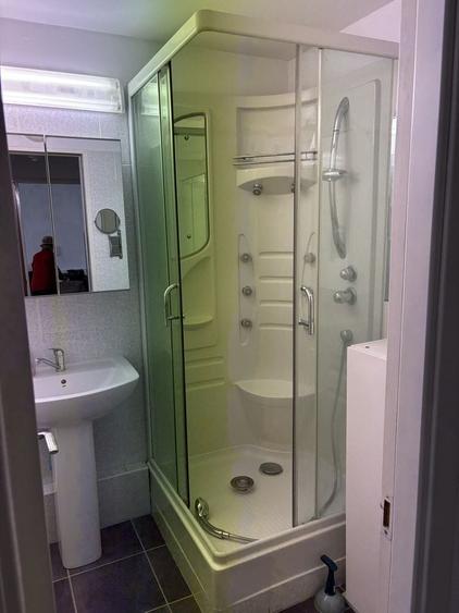 Apartament cu 2 camere decomandat în Vitan