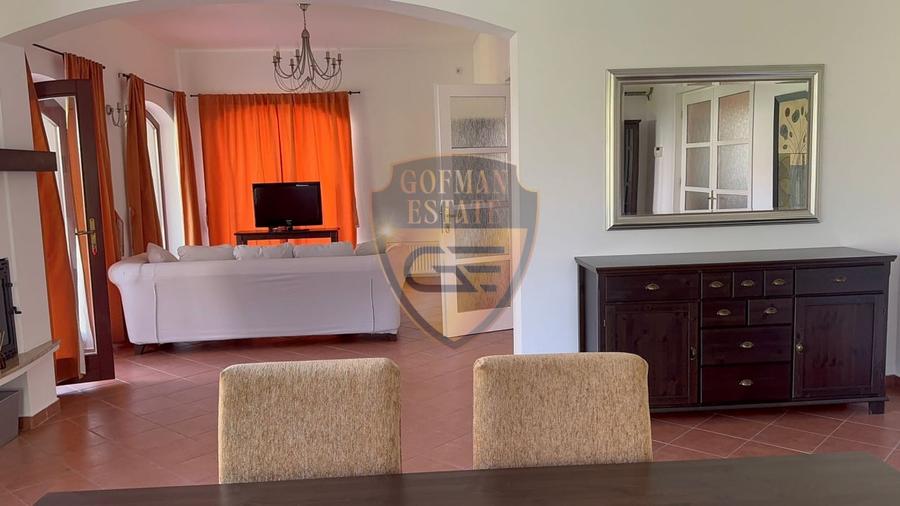Casă individuală cu 5 camere cu Piscina în Mamaia