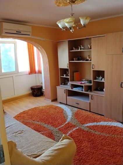 Apartament cu 2 camere semidecomandat în Vărsătura