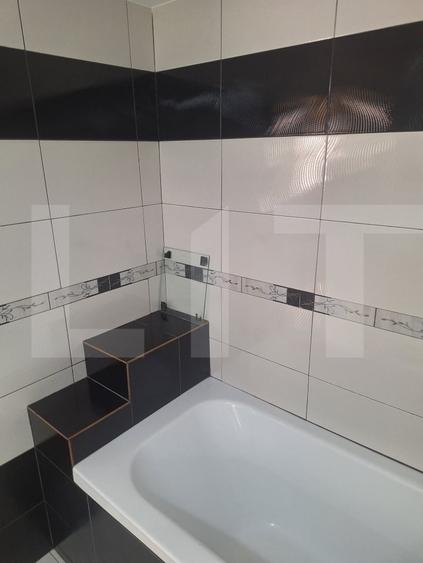 Casă individuală cu 4 camere cu Canalizare în Lugoj