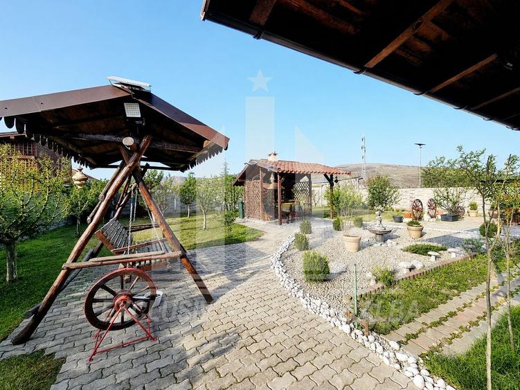 Casă individuală cu 6 camere cu Canalizare în Bărăbanț