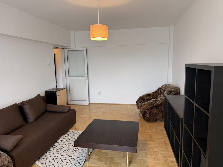 Apartament cu 2 camere decomandat, mobilat în Mihai Viteazul