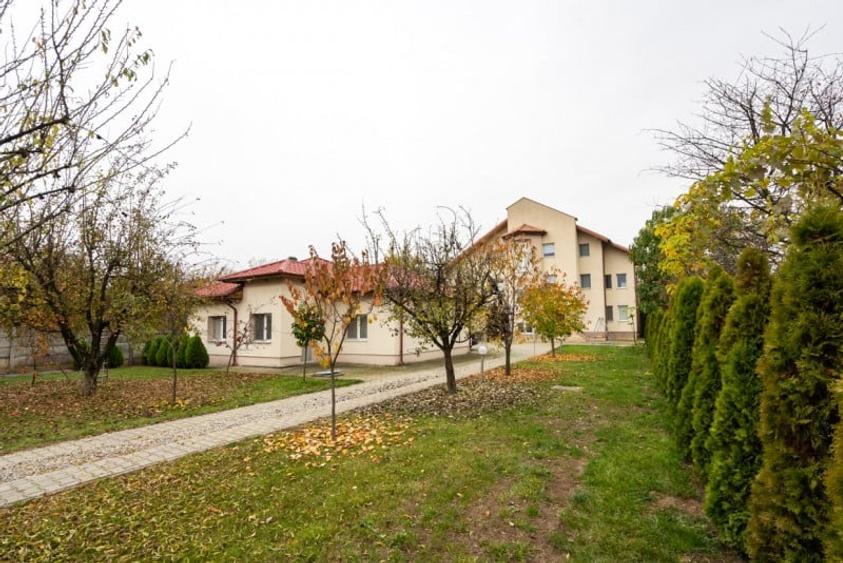 Casă individuală cu 7 camere cu Garaj în Săftica