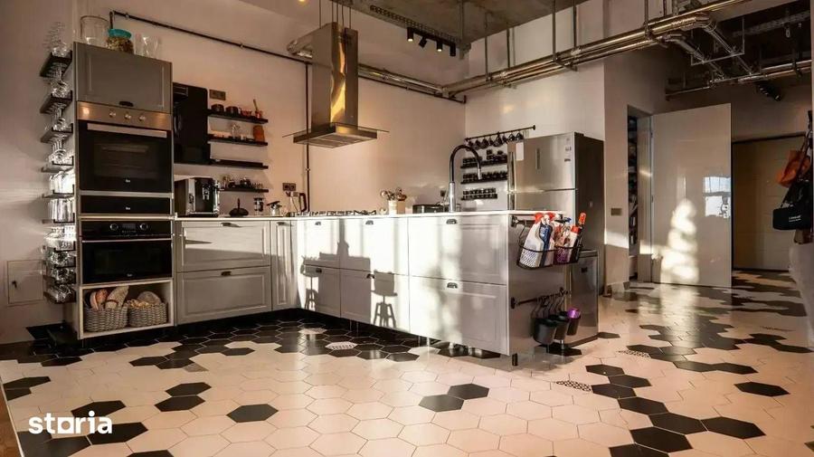 Apartament cu 4 camere în Vest