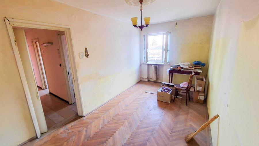Apartament cu 2 camere decomandat în Energiei