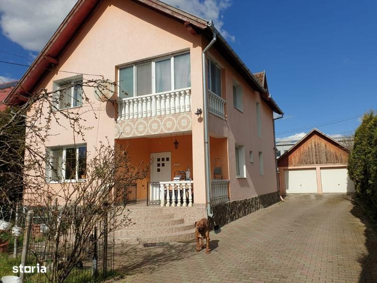 Casă cu 4 camere în Sâncraiu de Mureș