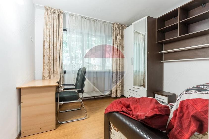 Apartament cu 3 camere decomandat în Filiași