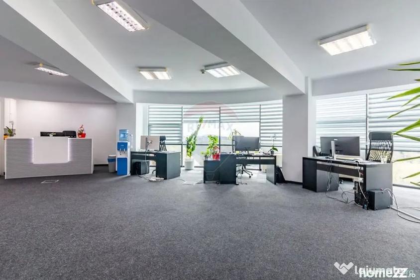 Spațiu comercial, de 240 mp, în Mihai Bravu
