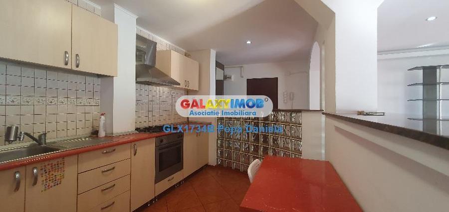 Apartament cu 3 camere semidecomandat în Timișoara