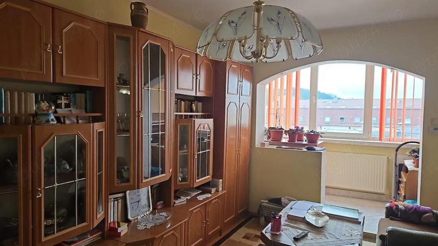 Apartament cu 2 camere decomandat în Astra