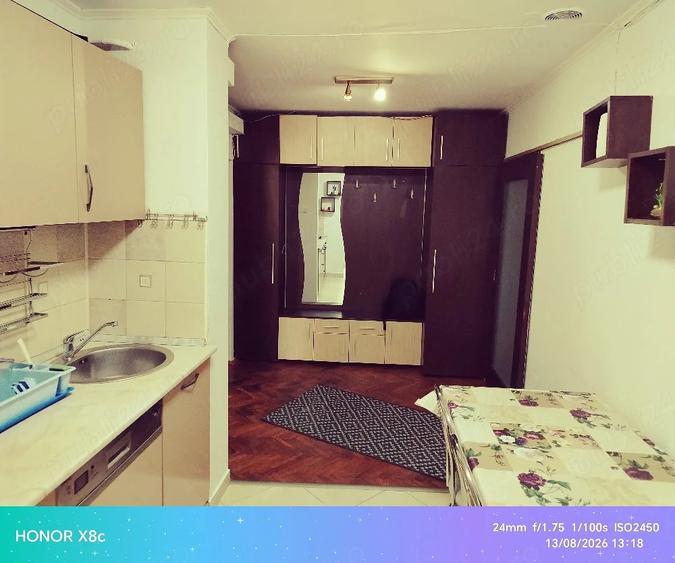 Apartament cu 3 camere decomandat în Arcu