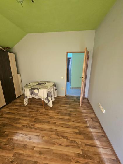 Casă individuală cu 7 camere cu Canalizare în Andrei Mureșanu