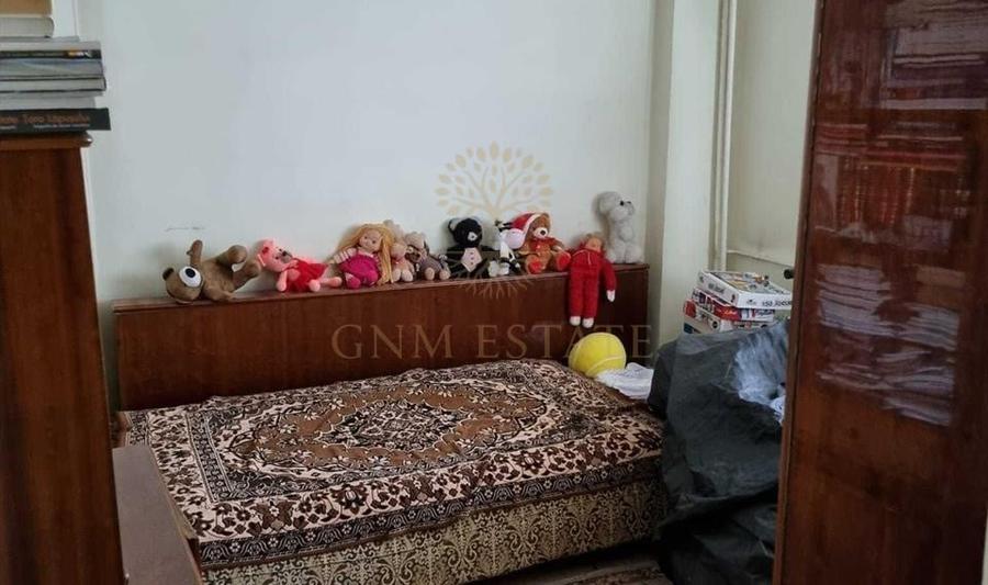 Apartament cu 4 camere semidecomandat în Lacul Tei