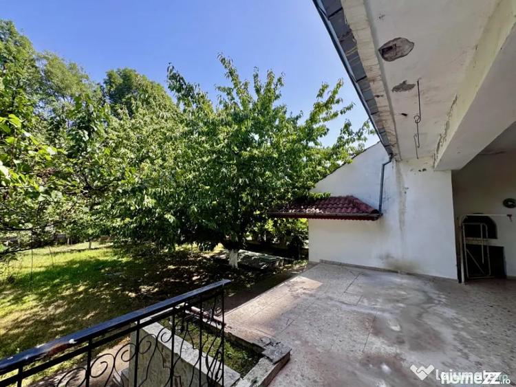 Casă cu 7 camere cu Teren 1150 Mp în Siliștea Snagovului