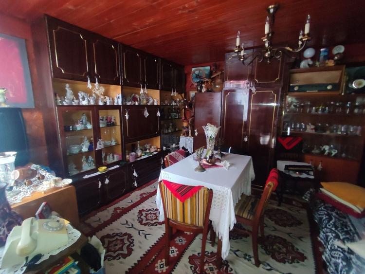 Casă individuală cu 6 camere cu Canalizare în Sânandrei