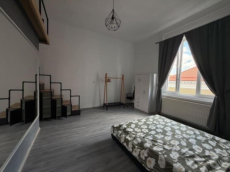 Apartament cu 3 camere decomandat, mobilat în Ultracentral