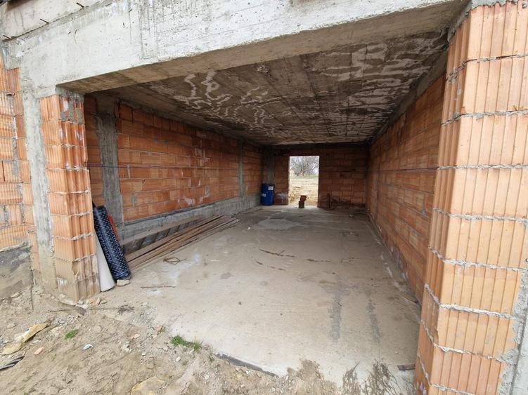 Casă individuală cu 5 camere cu Canalizare în Feleacu