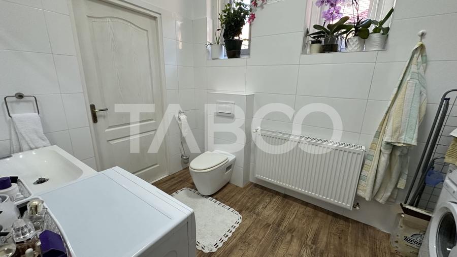 Apartament cu 2 camere semidecomandat, mobilat în Ultracentral