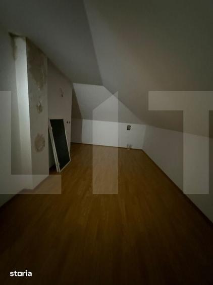 Casă cu 4 camere cu Teren 1287 Mp în Curtești