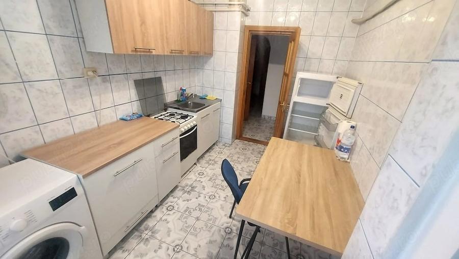 Apartament cu 3 camere decomandat în Port